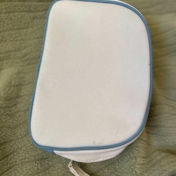 Dolce and Gabbana perfume light blue bag - Picture 4 of 4